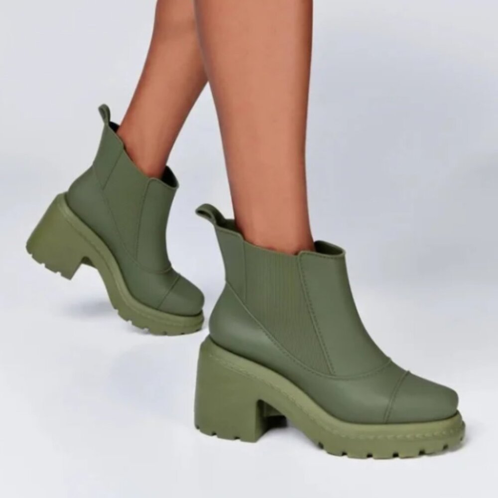 NWT MELISSA Made In Brazil Courtney Boots in Green Size 6 - Picture 3 of 10